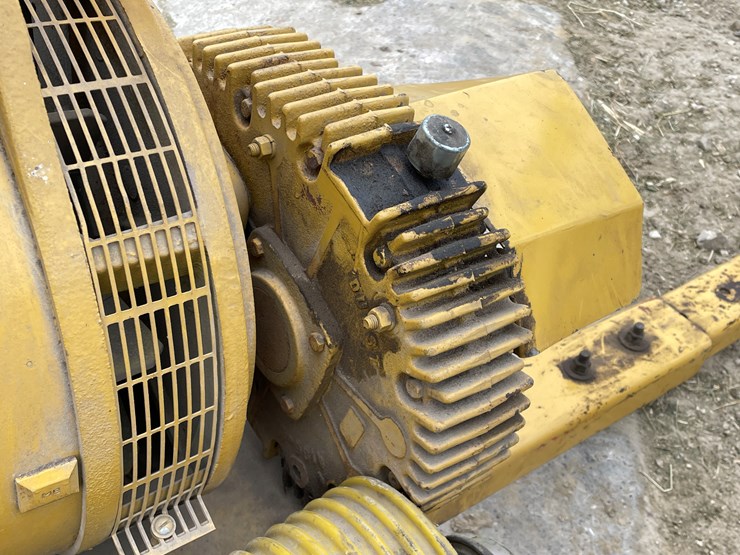 #2398-•-kato-light-pto-power-system-image-13