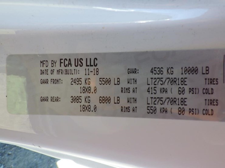 2018-dodge-3500-image-16