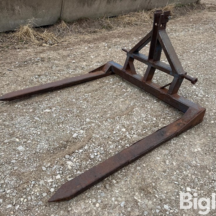 3- Pt Mounted Bale Fork