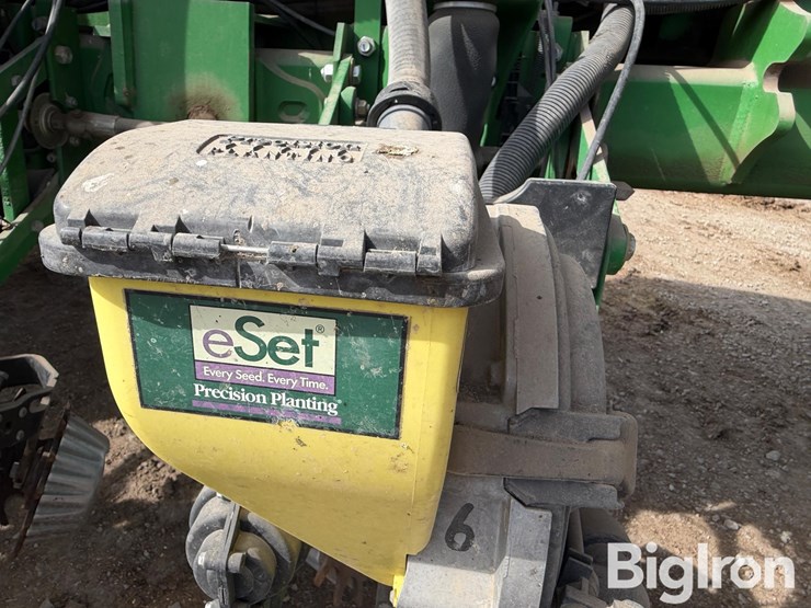 john-deere-1770-image-15