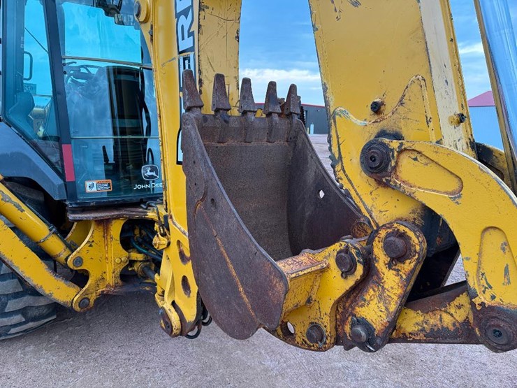 john-deere-410-image-32