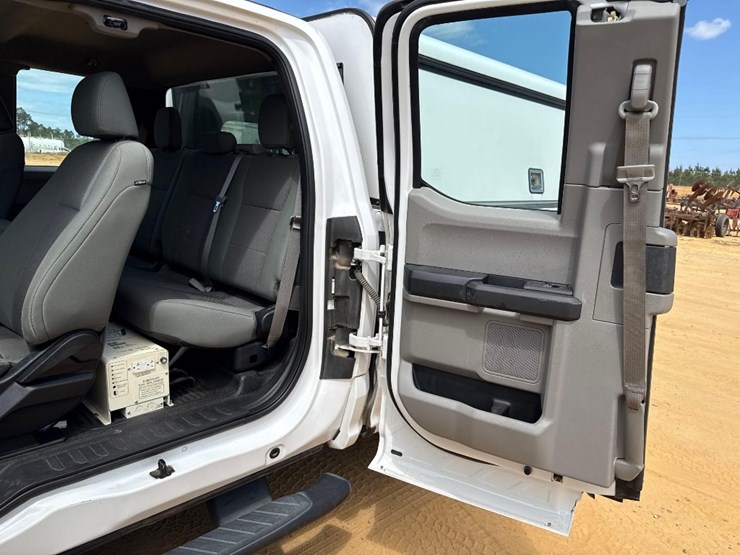 2017-ford-f250-xl-image-10