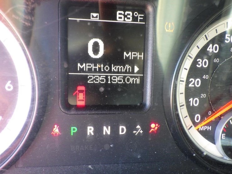 2014-dodge-1500-image-14