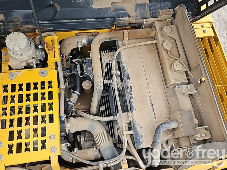 2016-komatsu-pc210-lc-11-image-41