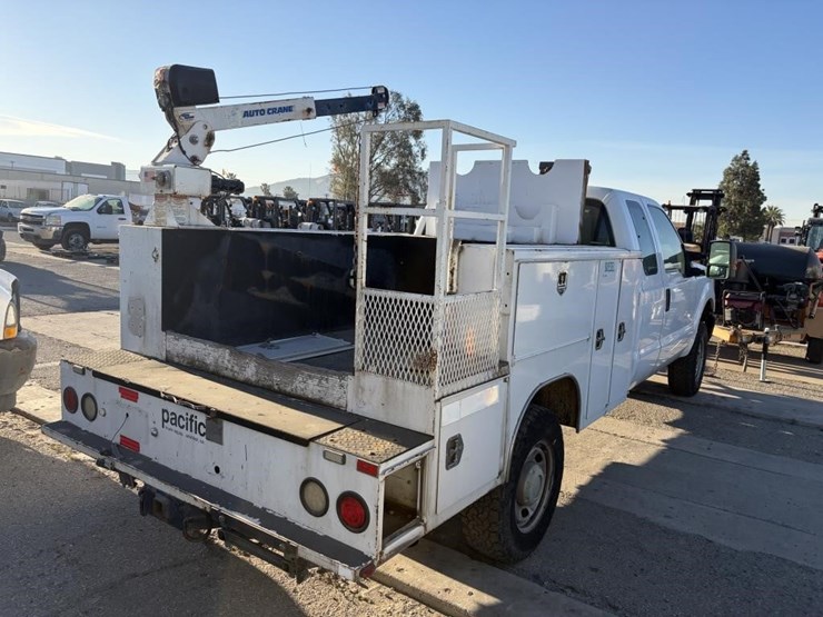 2015-ford-f350-image-3