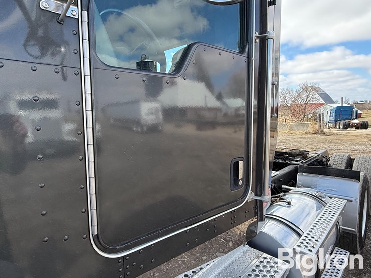 2006-kenworth-t800-image-13