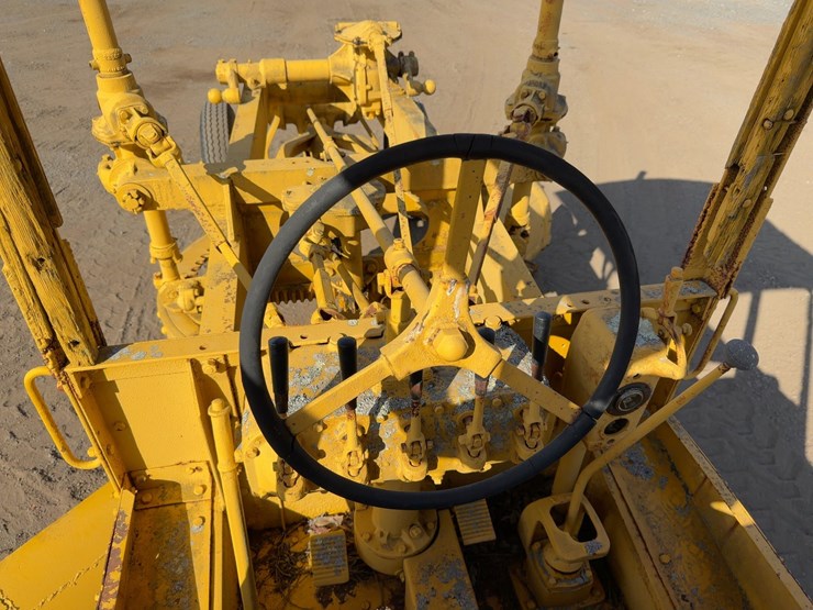 caterpillar-12-image-21