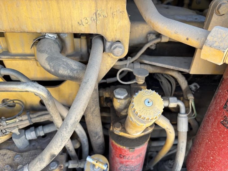 2006-caterpillar-143h-image-60