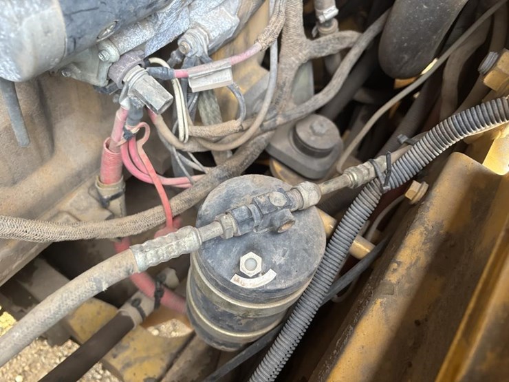 2005-deere-624j-image-58