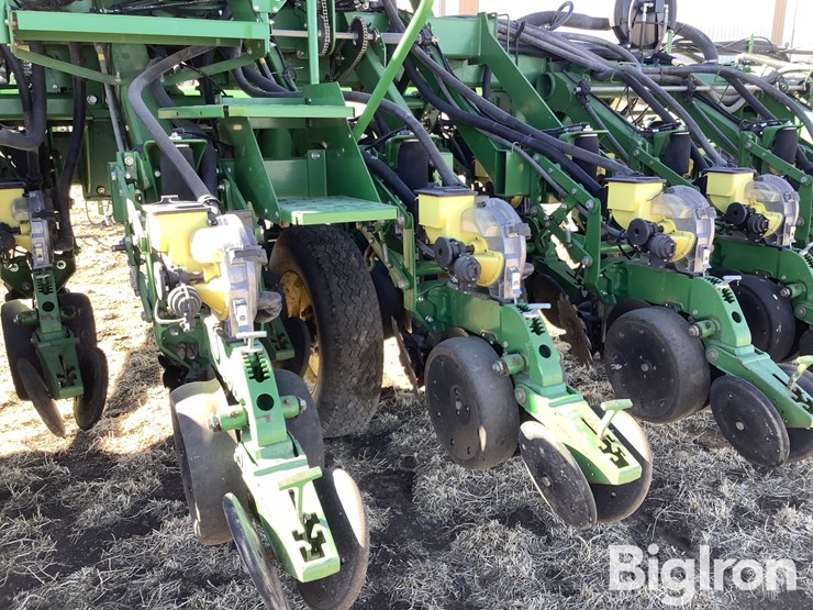 2014-john-deere-1790-ccs-image-16