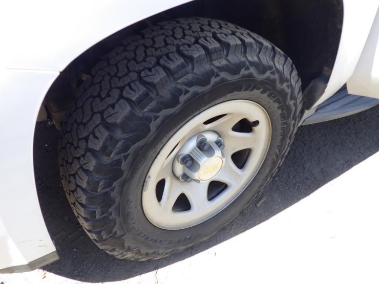 2016-chevrolet-tahoe-image-13