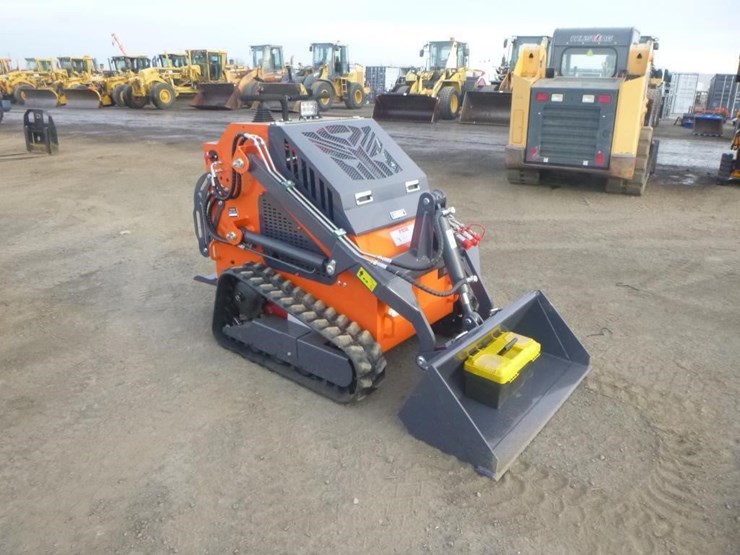 tpm-t460-skid-steer-track-loader-image-2