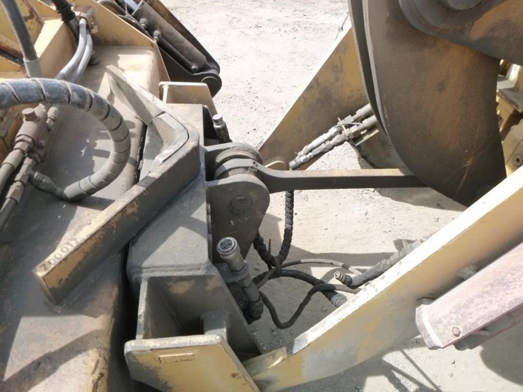 2004-caterpillar-924gz-image-23