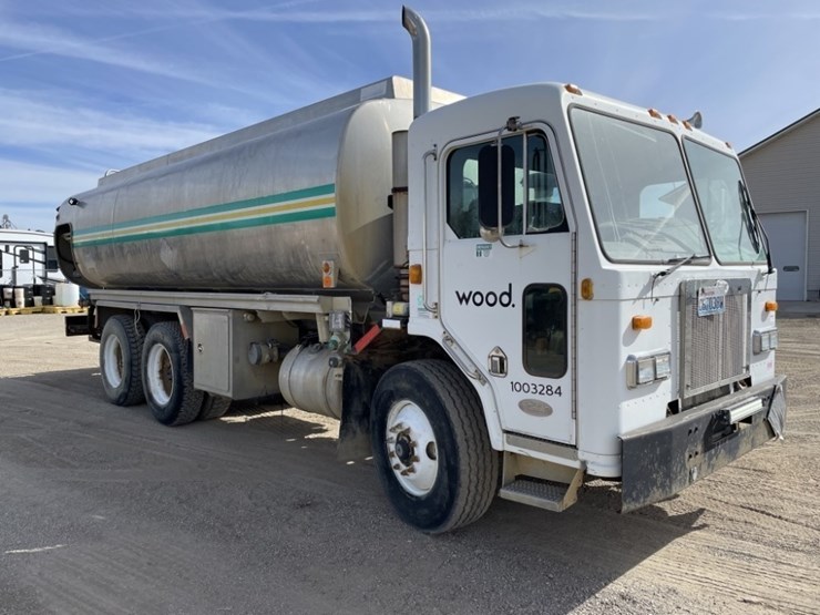 1997-peterbilt-320-image-7