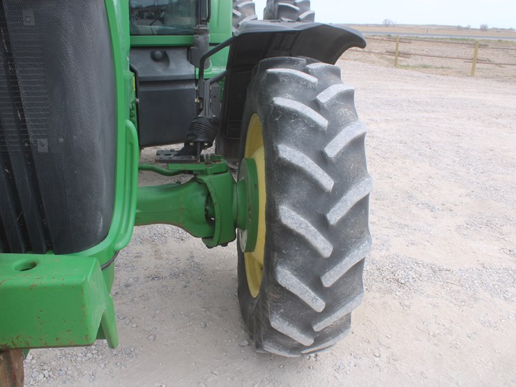 john-deere-8120-image-16