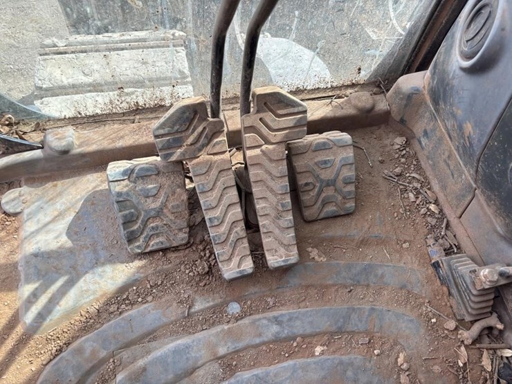 2019-caterpillar-313flgc-image-34