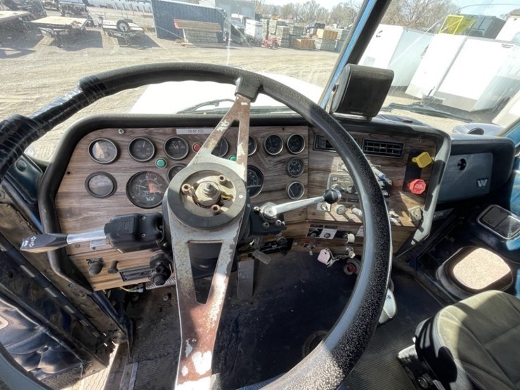 1988-western-star-4900-image-23