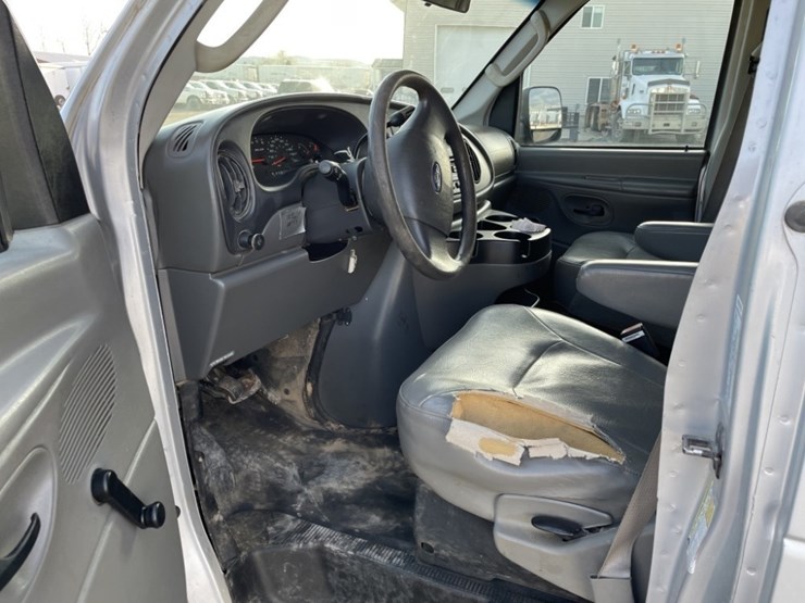 2006-ford-e350-xl-sd-image-13