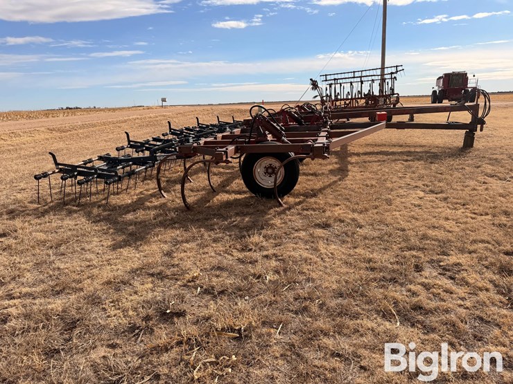 massey-ferguson-128-image-4