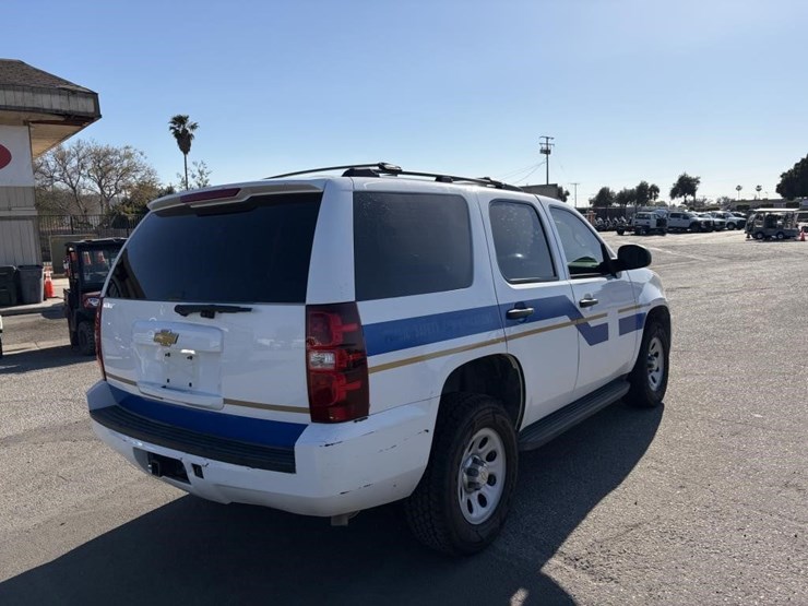2013-chevrolet-tahoe-image-3