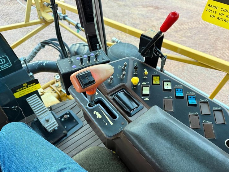 ag-chem-rogator-664-image-59