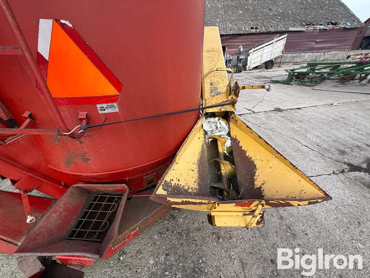 new-holland-358-image-19