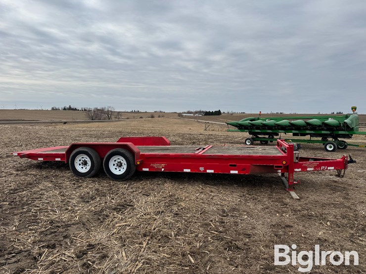 2015-pj-trailer-mfg-co-22'-tilt-deck-trailer-image-4