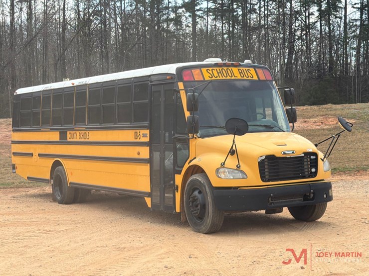 2008-thomas-saf-t-liner-c2-image-1