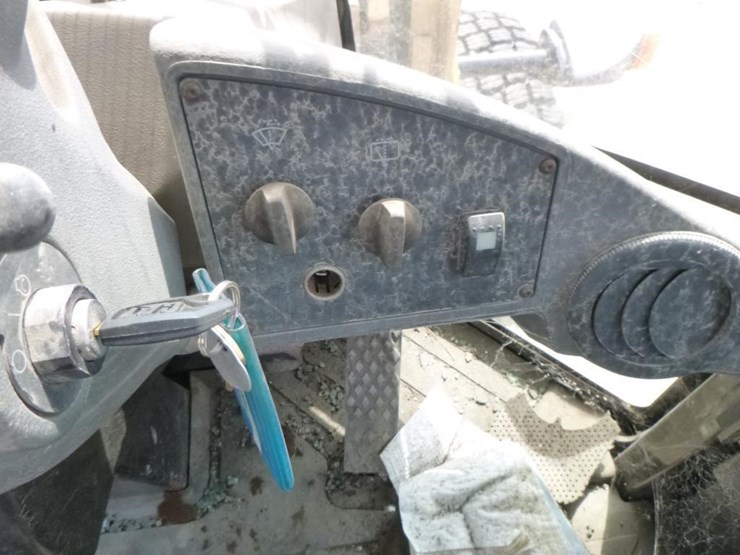 2004-caterpillar-924gz-image-16