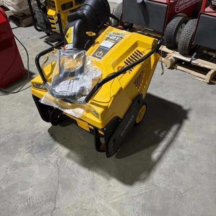 Dewalt 21" 208cc Snow Plow