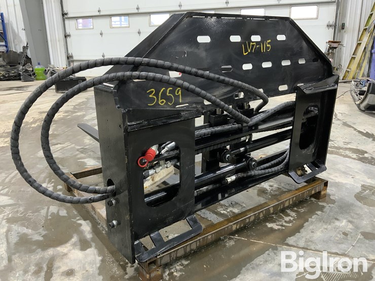 2025-massey-ferguson-730-image-9