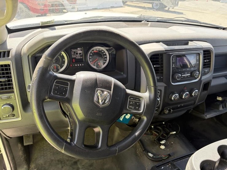 2016-dodge-1500-image-13