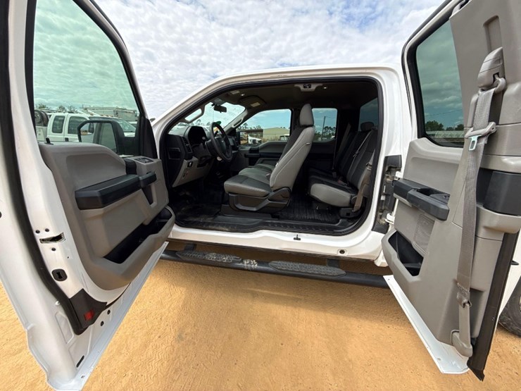 2018-ford-f150-xl-image-7