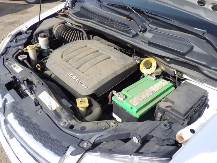 2015-dodge-grand-caravan-image-10