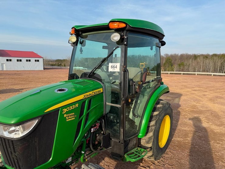 john-deere-3033r-image-13
