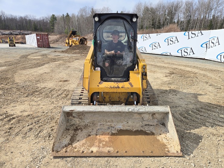 2019-caterpillar-259d3-image-8