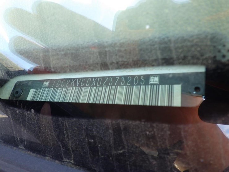 2013-chevrolet-2500hd-image-13