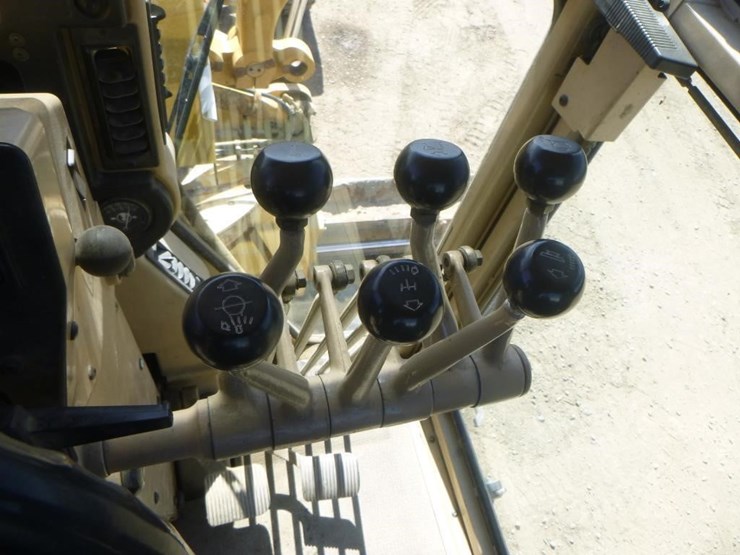 caterpillar-143h-image-28