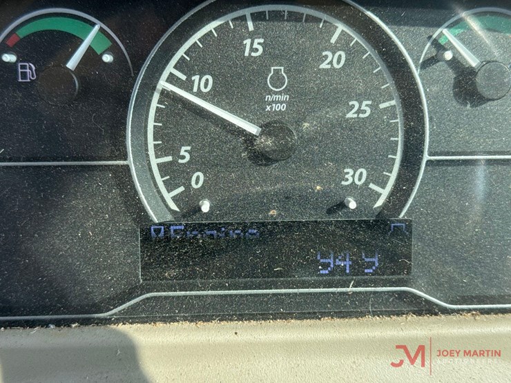 john-deere-3046r-image-22