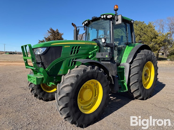 2022-john-deere-6155m-image-1