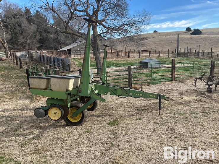 john-deere-7000-image-4