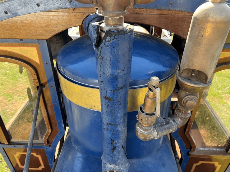 frick-steam-locomotive-with-track-image-83