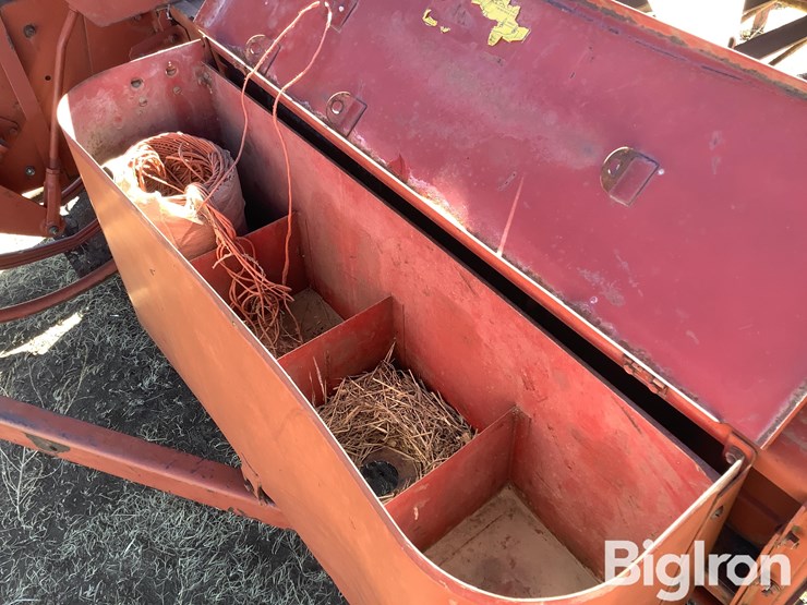 1971-new-holland-273-image-14