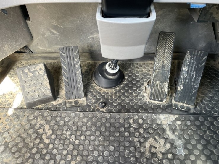 2018-volvo-a45g-image-28