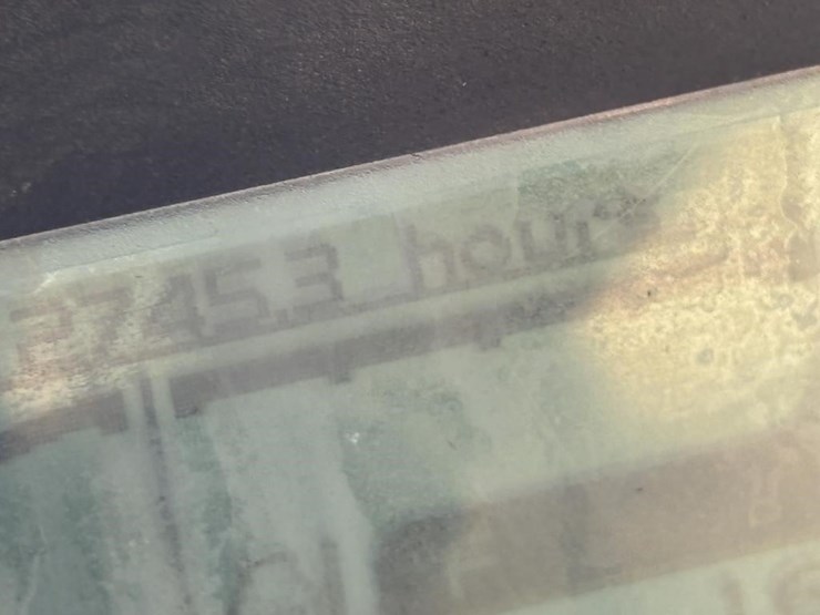 2018-caterpillar-cb24b-image-44