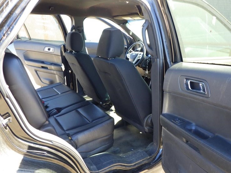 2013-ford-explorer-image-8