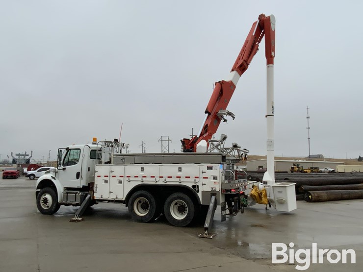 2014-freightliner-m2-106-image-7