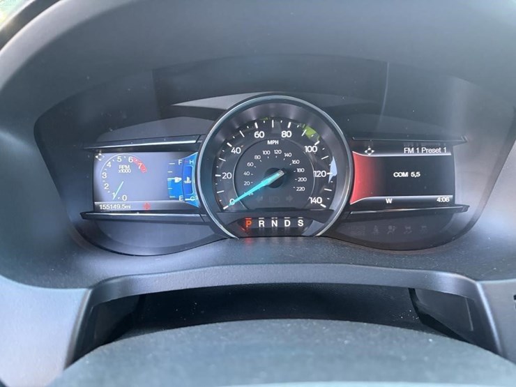 2016-ford-explorer-xlt-image-12