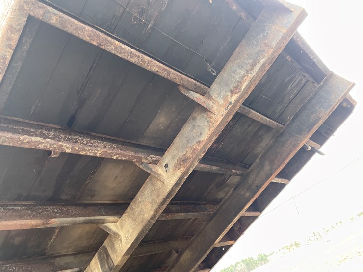 #113-•-1982-international-1754-single-axle-grain-truck-(has-wi-title)-image-92