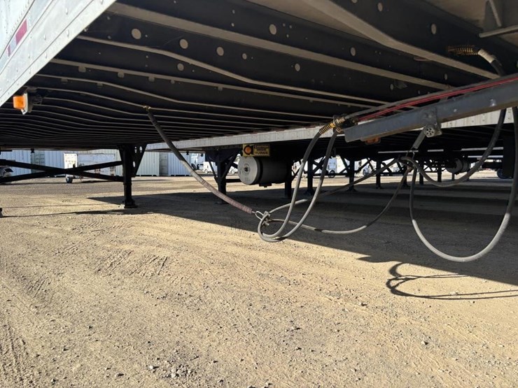 2000-utility-vs2r-image-13